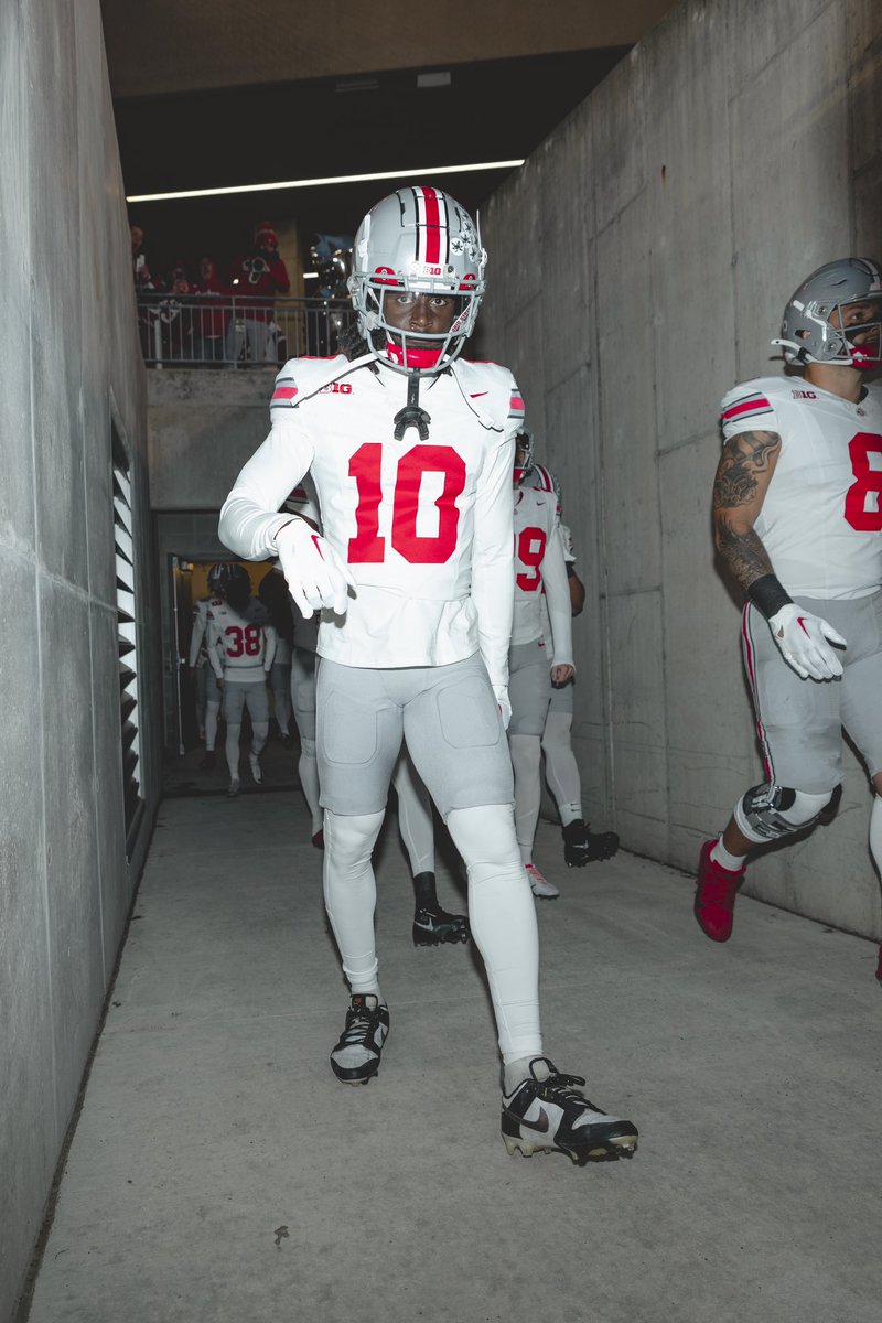 OhioStateFB's tweet photo. Something about those white jerseys 🥶 https://t.co/MRr5XbT58E
