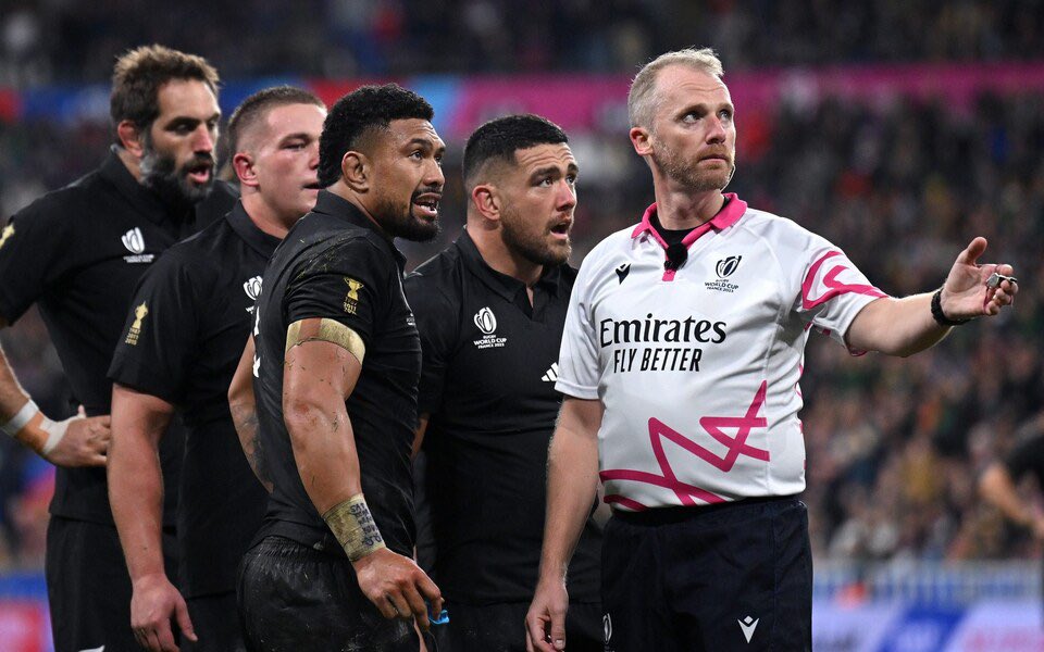The best team lost . The All Blacks were robbed , the Boks got a free 3 points. Wayne Barnes admits to Ardie he got his call wrong and still allows the kick. He is an absolute disgrace, he pulls back an illegal All Black try, but allows illegal Bok penalty. #RWC23Final #RWC2023