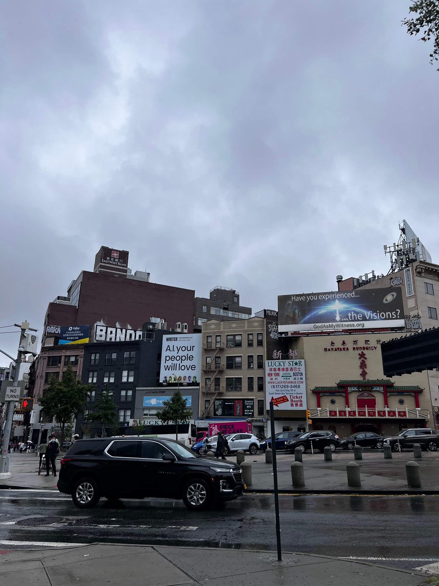 Saw this a couple weeks ago, 

someone really wants me to experience this vision I keep hearing about. 

👀