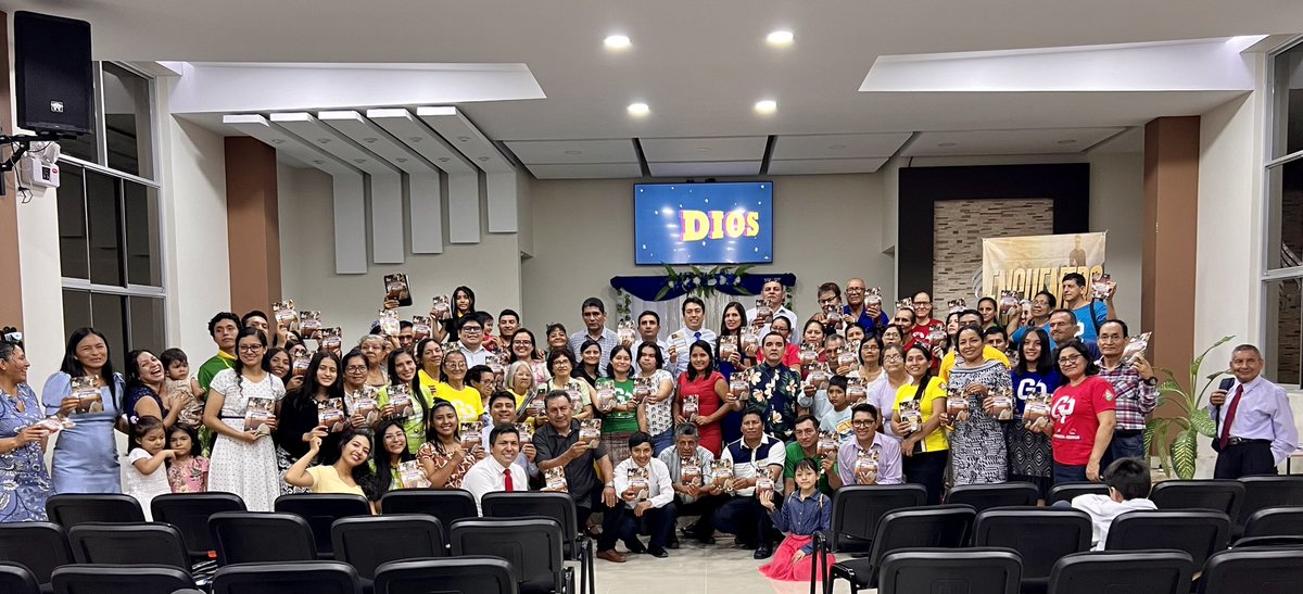 janura7's tweet photo. Unidos en un mismo sentir! Llevar y compartir el evangelio a todo lugar. Compromiso junto a cada Evangelista e instructor Bíblico de nuestra Misión Nor Oriental del Perú. #EncuentroDeEvangelistas
#MiNOP
#RID https://t.co/E9XxyuSsxV