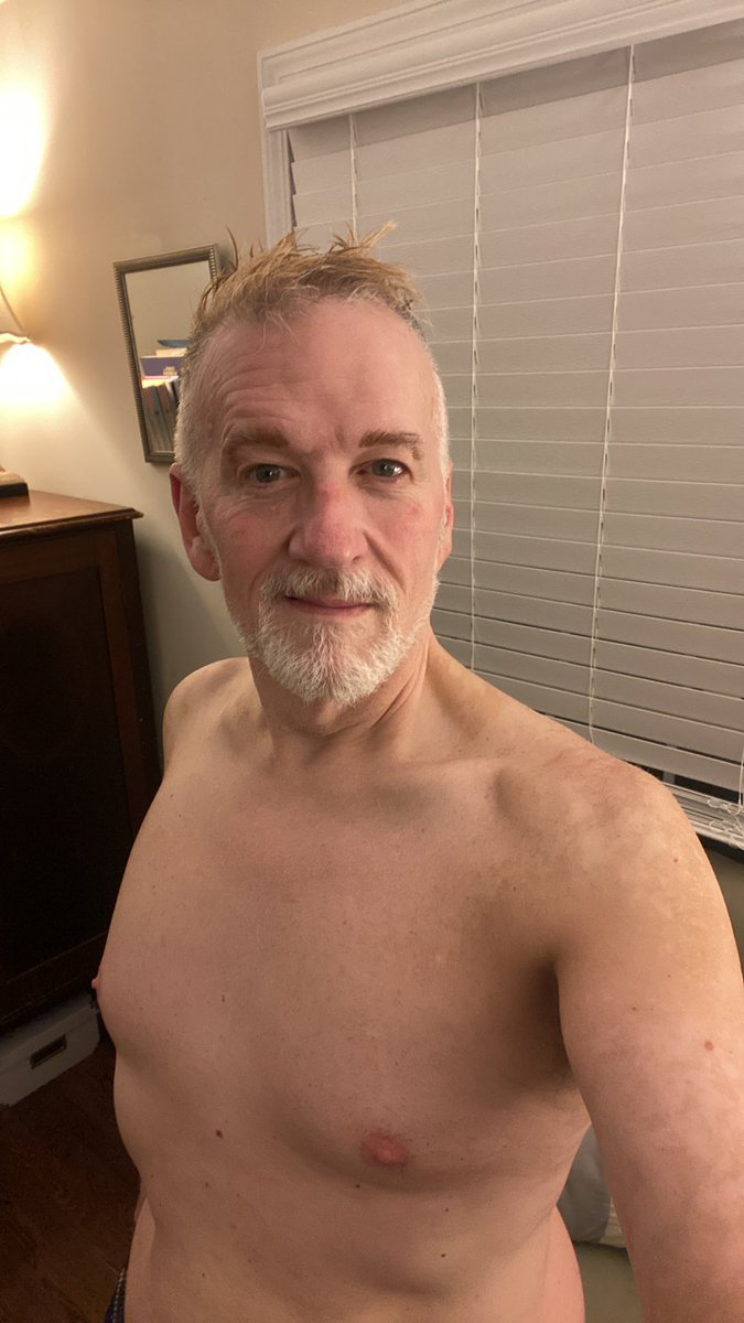 Angelfun11's tweet photo. Been practicing semen retention for 4 weeks.  Where should I put my load? https://t.co/ngB00Gab9w