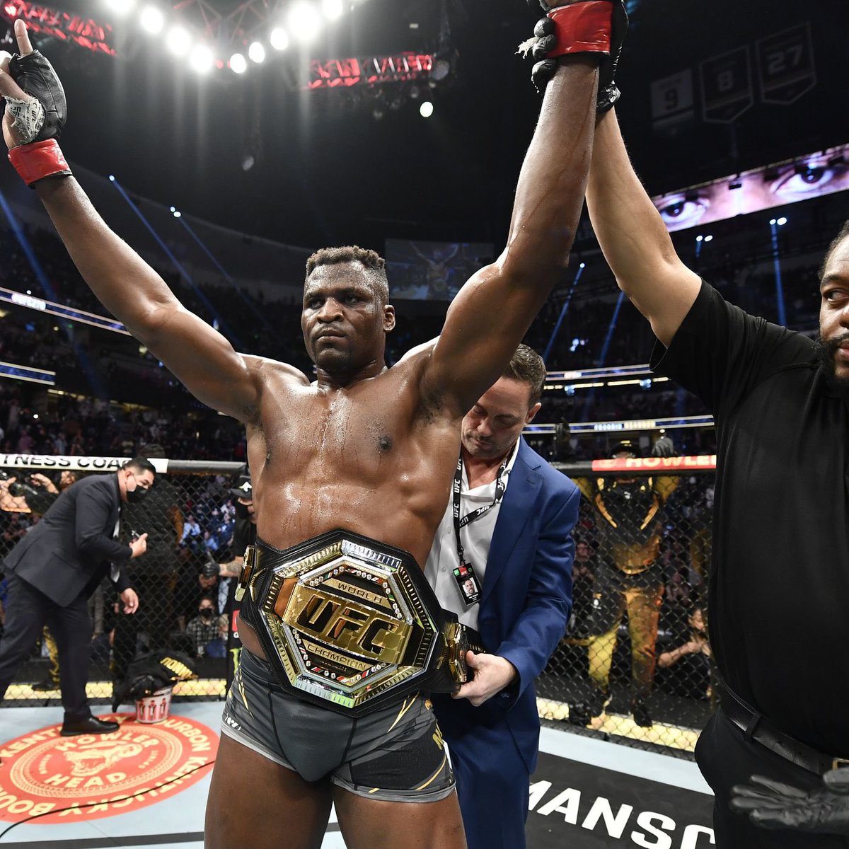 SpinninBackfist's tweet photo. MMA won tonight, that’s for sure. #NgannouFury https://t.co/Zr1NsDtiny
