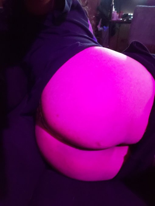 Fembro booty #femboy #nsfw https://t.co/woorz5GJjm<a href="/tag/femboy"class="tags">#femboy</a><a href="/tag/nsfw"class="tags">#nsfw</a>