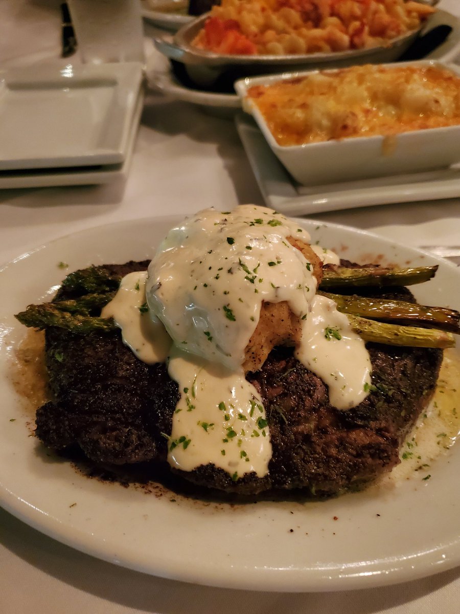 CoachJeffEssig's tweet photo. Birthday steaks just hit different after a #PlayoffWin🏈
So happy for family & being able to celebrate with them at Ruth's Chris downtown tonight.
#OscarStyle https://t.co/zHhJMPSAMy