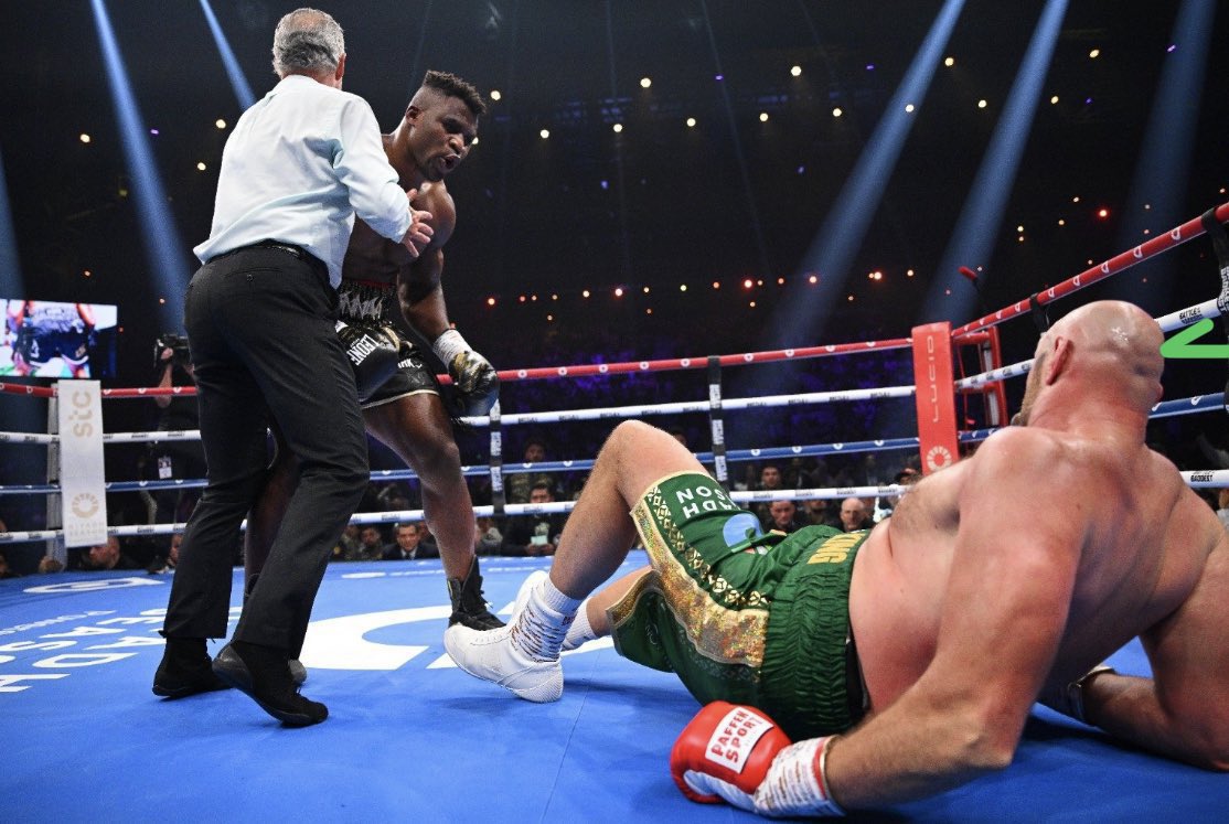 hey ! J’vous avais dit quoi ???