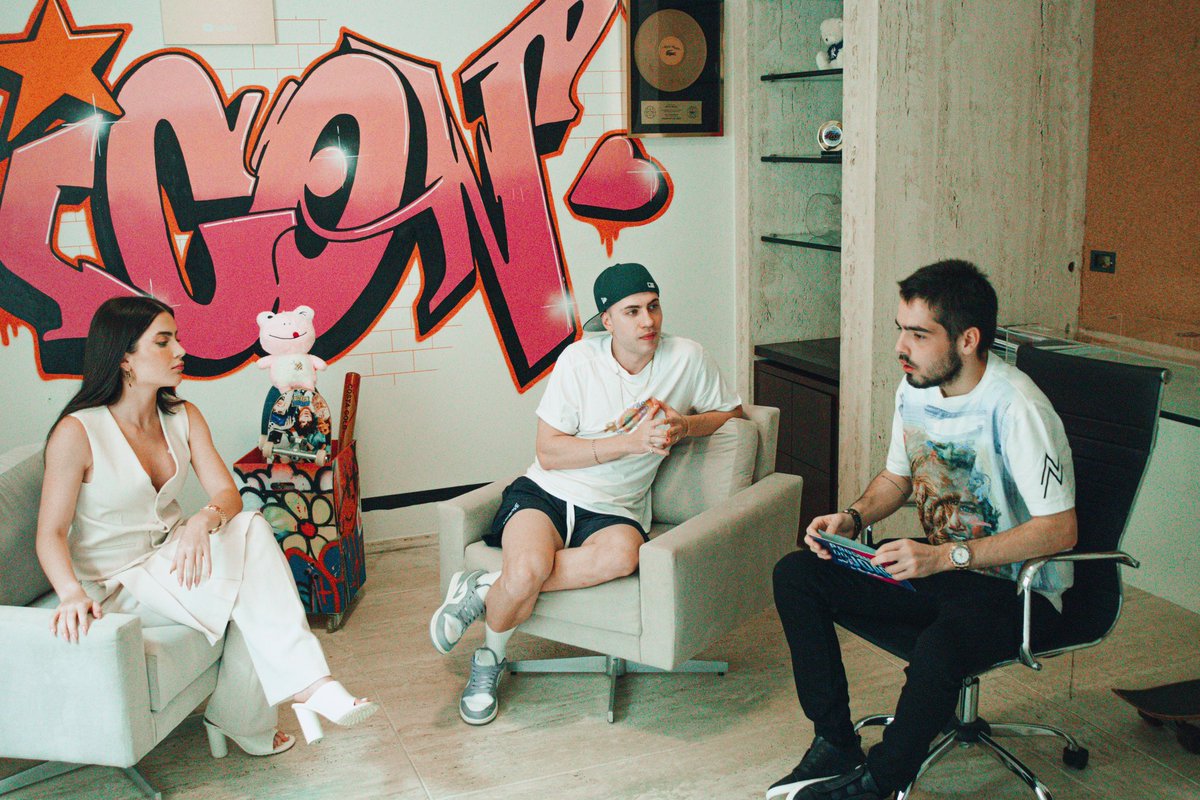 LeoPicon's tweet image. Assistindo! 
#ProgramaDoJoao 
❤️❤️❤️❤️