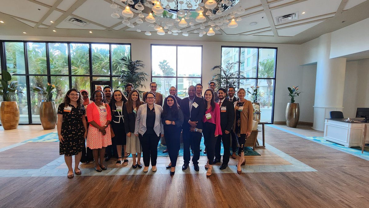 UTRGV_Knapp_IM's tweet photo. UTRGV Internal Medicine Residents and attendings having dinner with Dr. Cobos(chair of Internal Medicine). 
#IMProud #TXACP #UTRGV @UTRGVSOM https://t.co/xktRAEXMWV