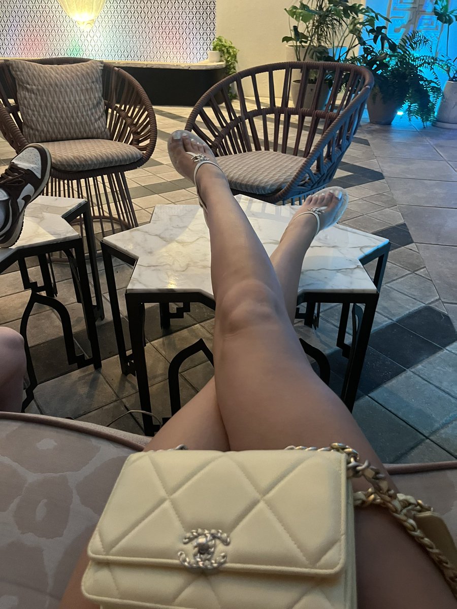 GoddessAliciax's tweet photo. Which loser what’s to lick my Chanel’s? https://t.co/LevDBTMEe9