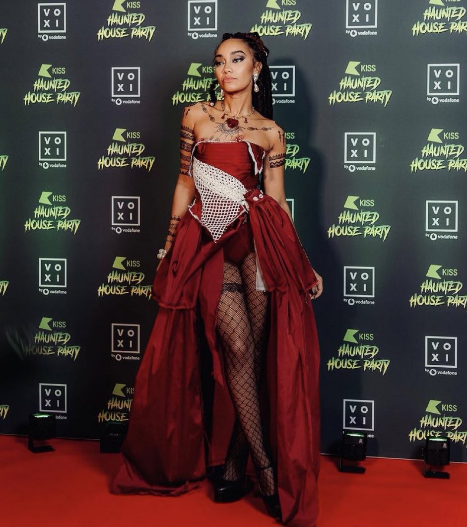 lidolmix's tweet photo. leigh-anne omg https://t.co/uimv3I67PD