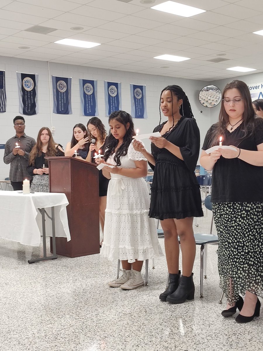 CHowie4's tweet photo. Congratulations to @CHS_BlueEagles newest members of Spanish Honor Society! And a job well done by our outstanding officers! 🇪🇸🎉 https://t.co/5IlAS6nza6