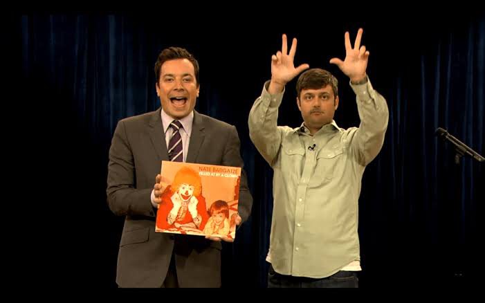 joseramonmarmtz's tweet photo. #FallonFlashback when on June 2013 @natebargatze made his TV debut on @NBC to perform stand up on Late Night with @jimmyfallon: https://t.co/I9GDsAz6sR
10 years later he’s hosting @nbcsnl tonight with musical guest @foofighters!
#SNL #LNJF #FallonTonight https://t.co/V7woIVGAlu