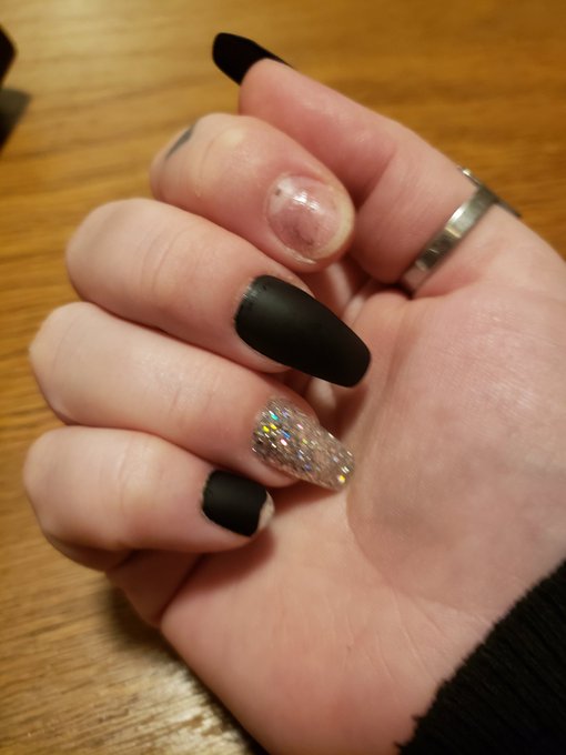 I have 2 damaged nails now.. who wants to pay for my next set???  #sellingcontent #contentcreator #milf<a href="/tag/manicure"class="tags"><span>#manicure</span></a><a href="/tag/findom"class="tags"><span>#findom</span></a><a href="/tag/milf"class="tags"><span>#milf</span></a><a href="/tag/bigtits"class="tags"><span>#bigtits</span></a><a href="/tag/paypig"class="tags"><span>#paypig</span></a><a href="/tag/humanatm"class="tags"><span>#humanatm</span></a>
