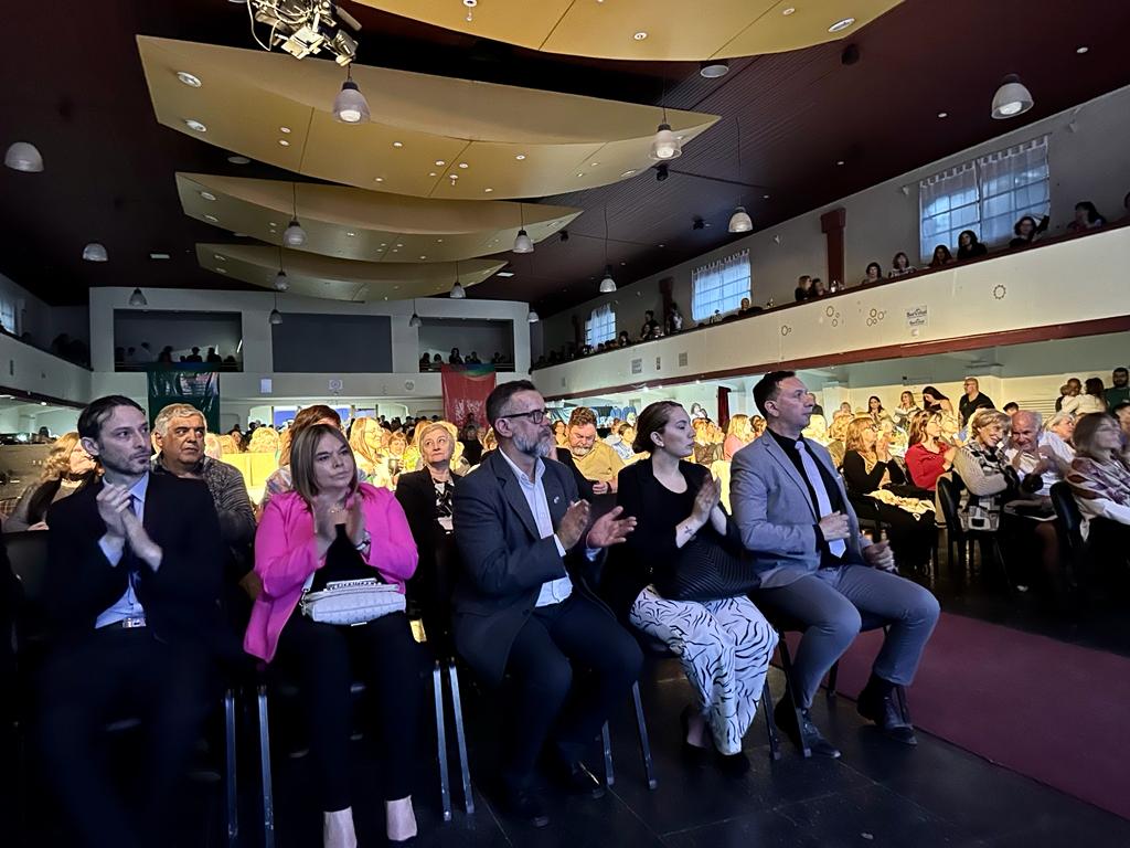 Compartimos una inolvidable velada en el marco del Eisteddfod del Chubut.
Con visitantes de Gales, disfrutamos de este encuentro cultural que distingue a la ciudad y a la región a nivel nacional e internacional.
Felicitaciones a los ganadores de esta nueva edición.

#TenésTrelew