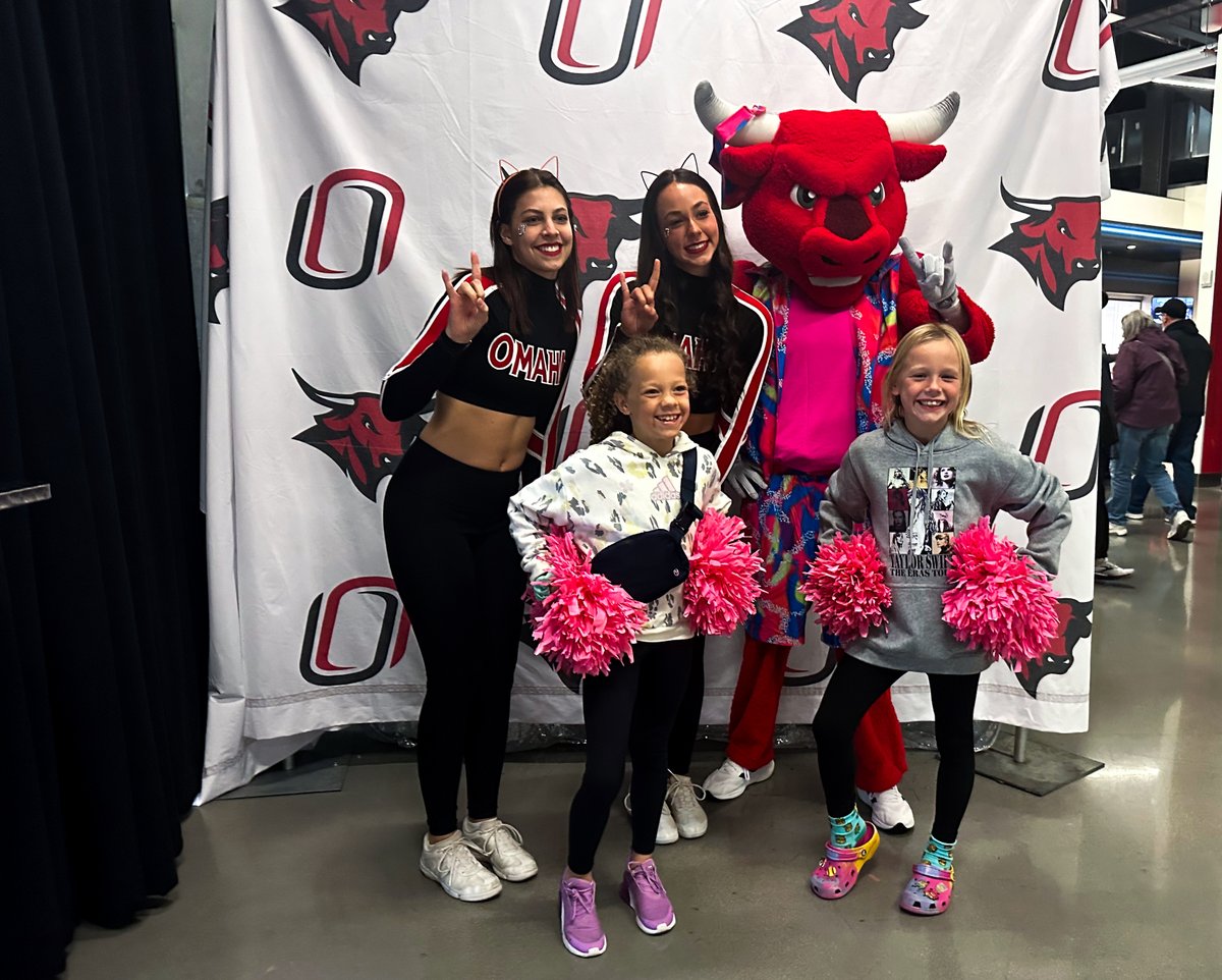 omavs's tweet photo. It's Halloween at @BaxterArena !

#OmahaHKY https://t.co/5q2Vl4h02I