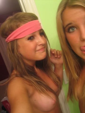 Petite bikini babes always win 😘 
message me here 
isabelle.directchats.site