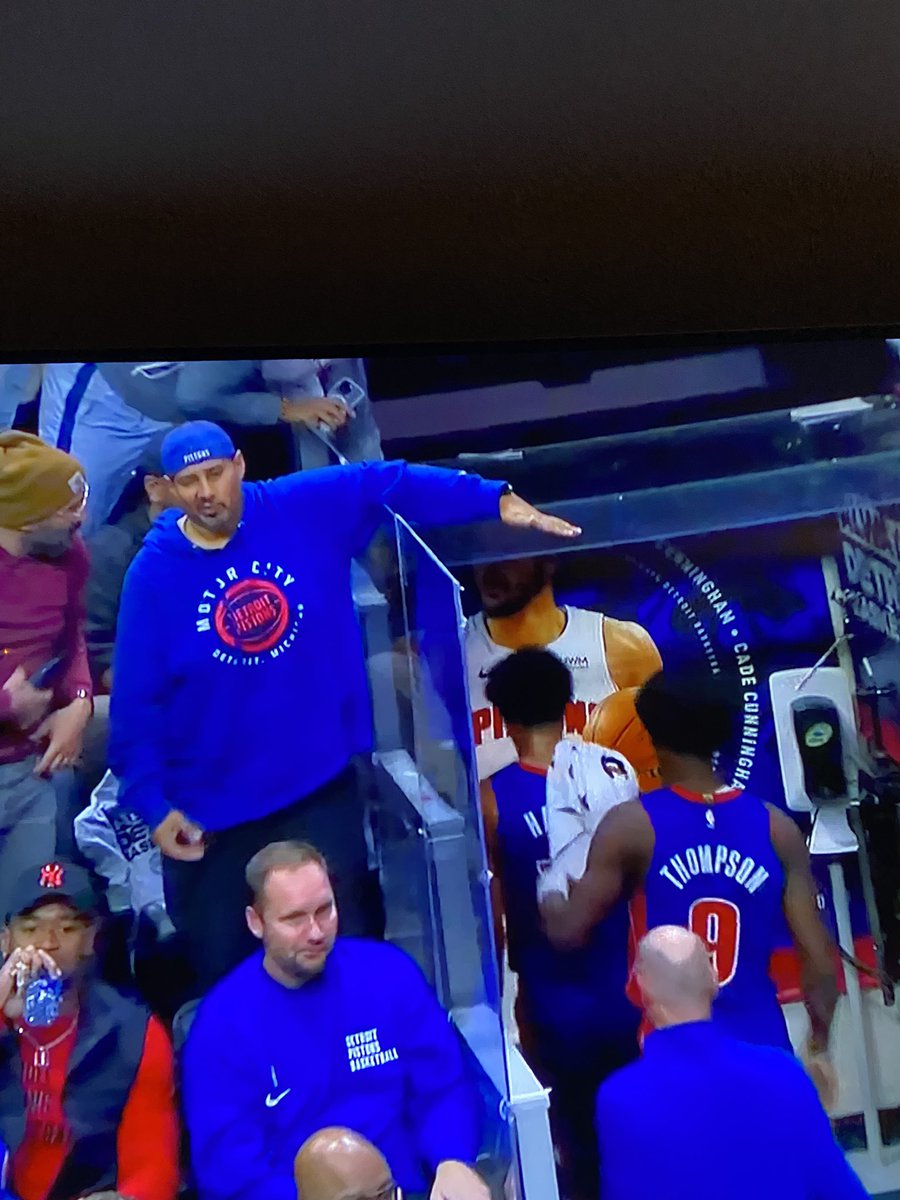 p1vanzan's tweet image. Sausage King of Detroit @WorldofIsaac #DetroitBasketball