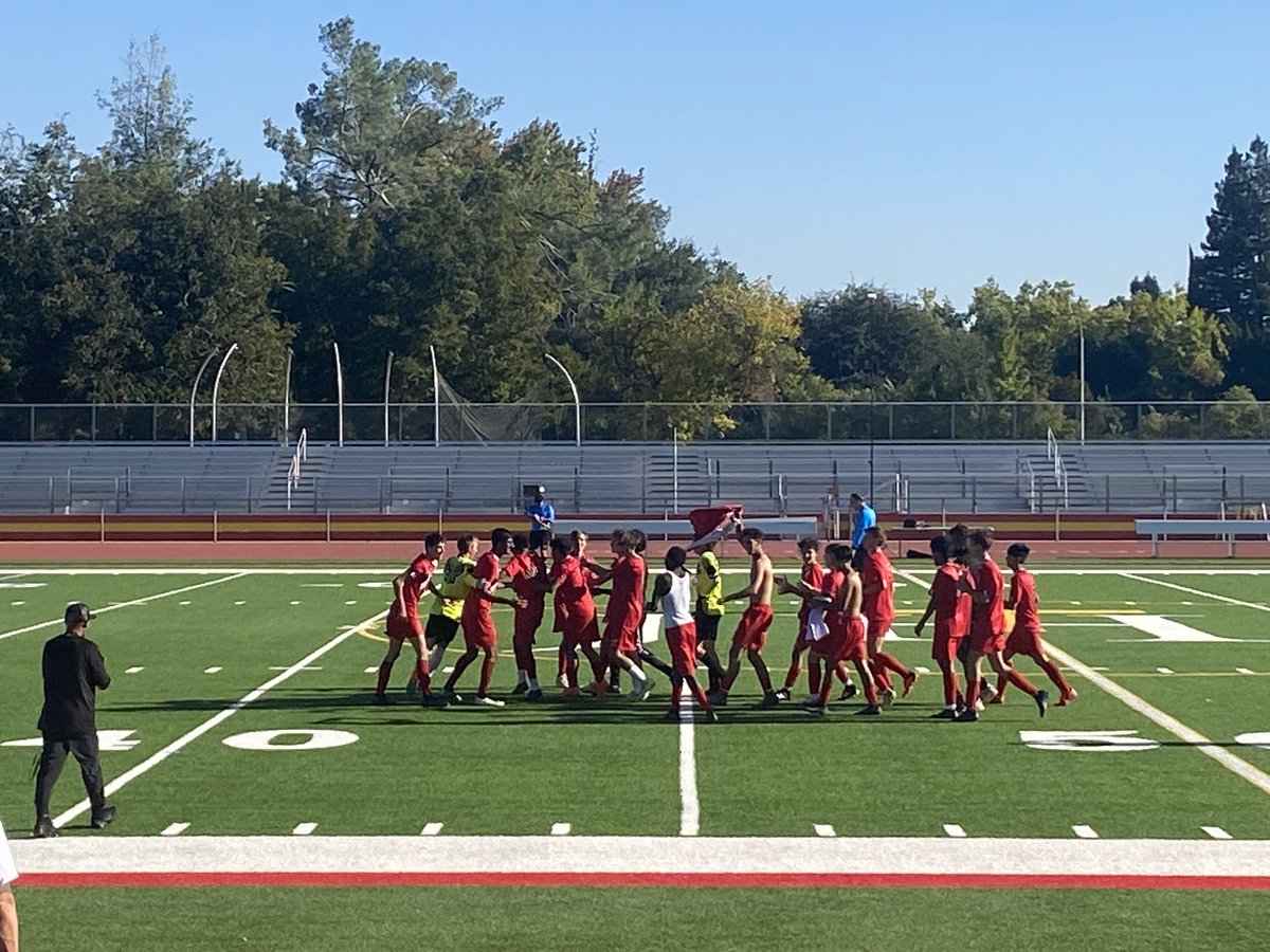 gcc_jsample's tweet image. Day 60- Went to cheer on Futures High School Boys Soccer Team. Congratulations to the CIFSJS D7 Boys Soccer Section Champions! Proud of these young men, they played hard today. This is the first time a GCC school will get to hoist the Pennant!!! #gcclevelup #proudgccsupt