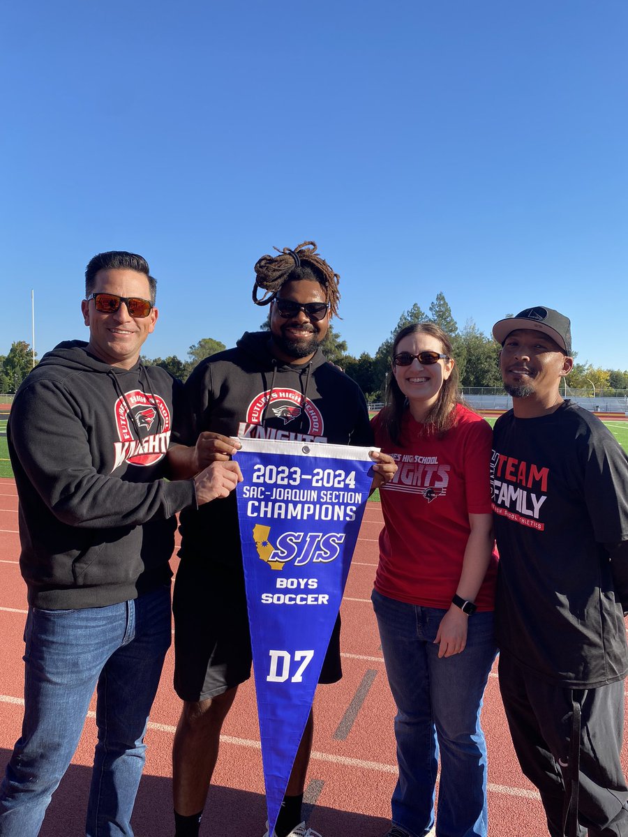 gcc_jsample's tweet image. Day 60- Went to cheer on Futures High School Boys Soccer Team. Congratulations to the CIFSJS D7 Boys Soccer Section Champions! Proud of these young men, they played hard today. This is the first time a GCC school will get to hoist the Pennant!!! #gcclevelup #proudgccsupt