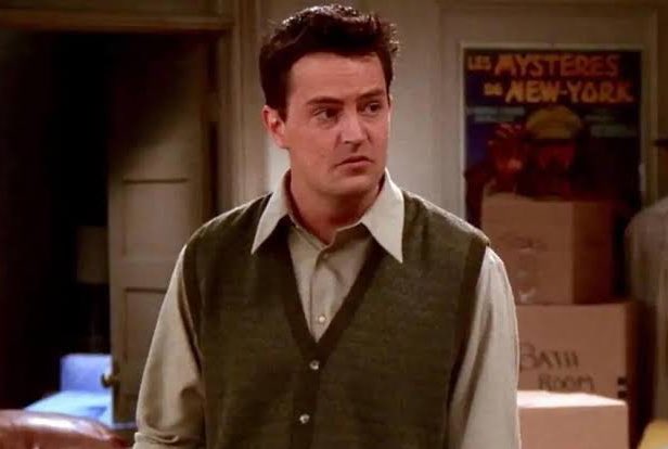 updatecharts's tweet image. Matthew Perry, da série "Friends" morreu aos 54 anos após um afogamento, relata o TMZ.