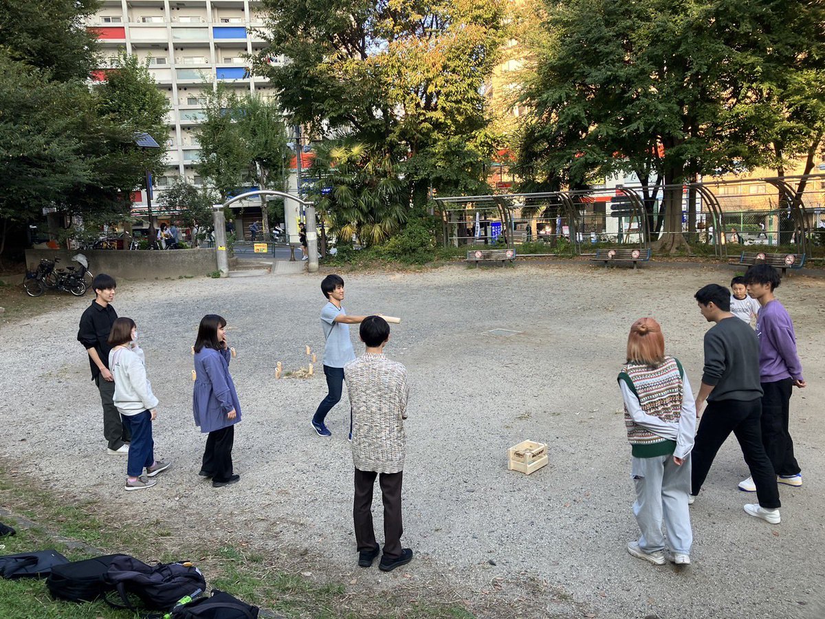 Waseda_ChocoEt's tweet photo. 昨日の活動報告ですれ

9人でモルック大会を行いました！🪵

モルック やるのは初めての人が多く、とても盛り上がりました！とても楽しかったです！！🌿

その後はご飯を食べ、親睦を深めました🍽️

今後も月に1回、土曜日にレクリエーションを行う予定なので、皆様奮ってご参加下さい！💨 https://t.co/fMkqW95bVj