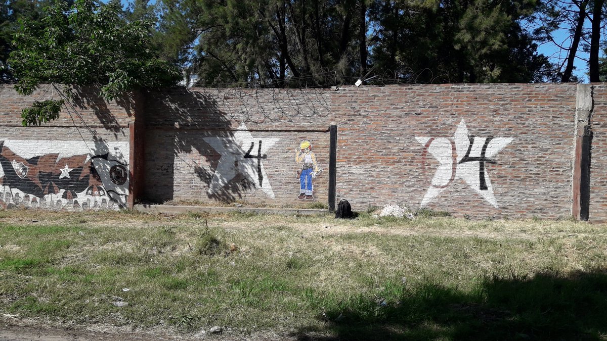 Lord_Regginald's tweet photo. Barrio Acindar, Rosario https://t.co/KH88Vjpt1J