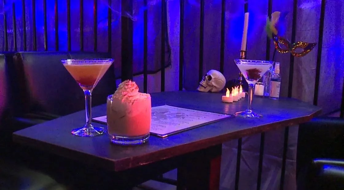 OfInvadingTombs's tweet image. #creepycroft