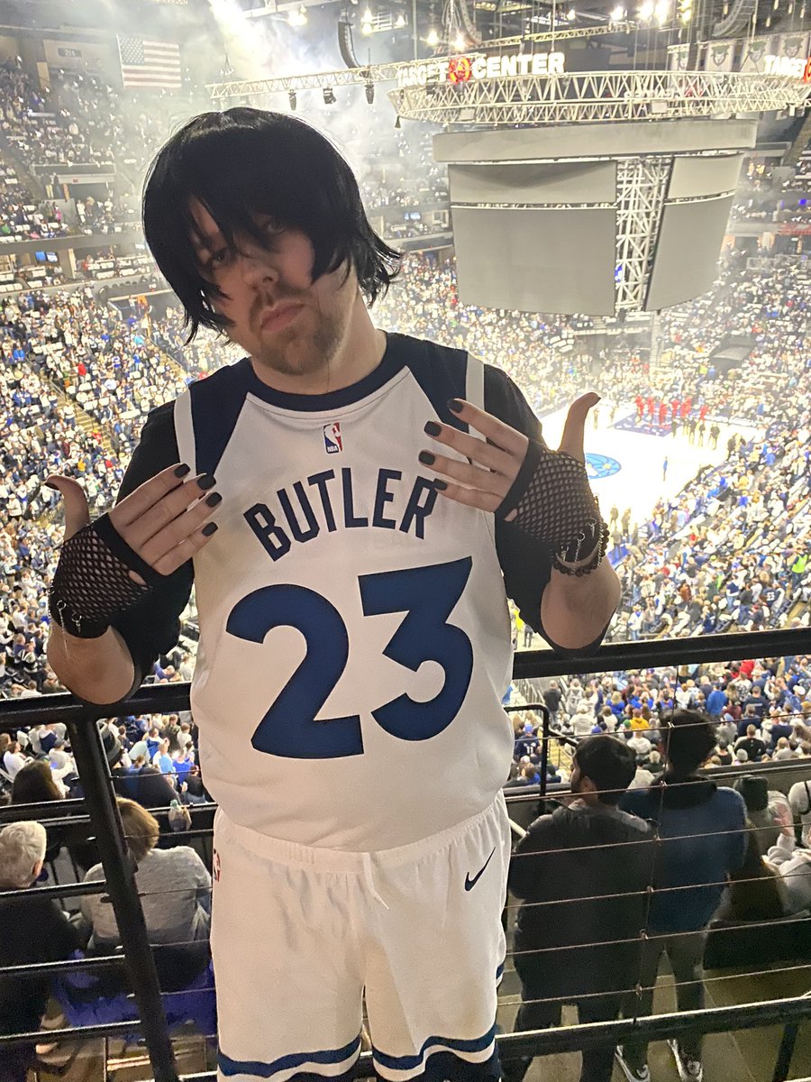 joenels's tweet photo. Let’s go Skip-a-Team! 🐺 🐺 🐺
#packpix @Timberwolves @MiamiHEAT @JimmyButler #BallOutBoy #emoJimmy #raisedbywolves #HEATCulture @JimPeteHoops @BallySportsNOR https://t.co/QOJ2oVetKX