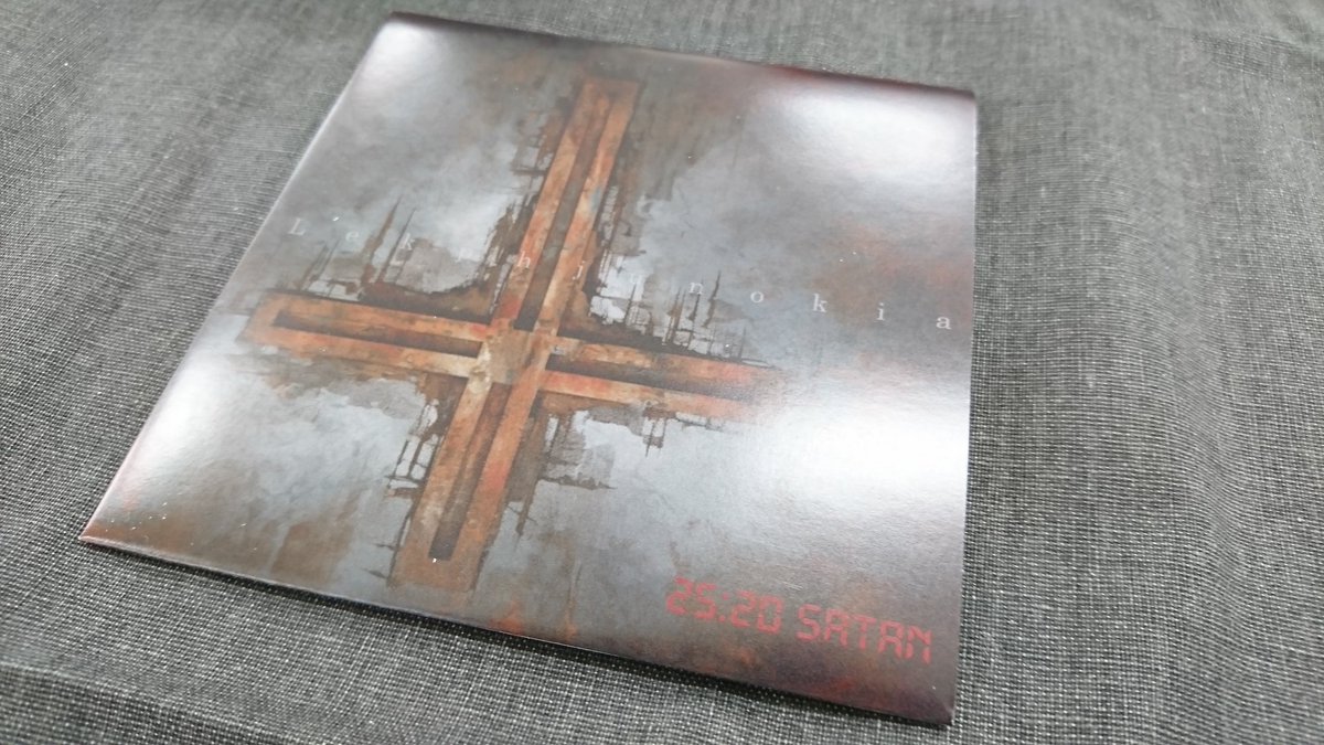 lekphjunokia's tweet photo. そして御照覧あれい、この紙ジャケ！紙ジャケヤッター！！ 庶務は紙ジャケがだいすき ◆靄 https://t.co/LkLgpRN8FL