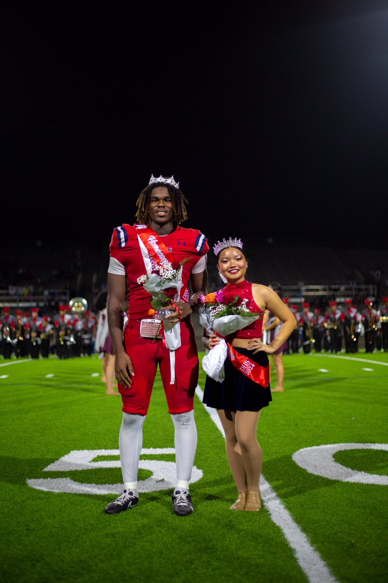 HOCO King and Queen was crowned last night! Congrats to Victor, Stacey, and all of the HOCO court nominees ❤️💙