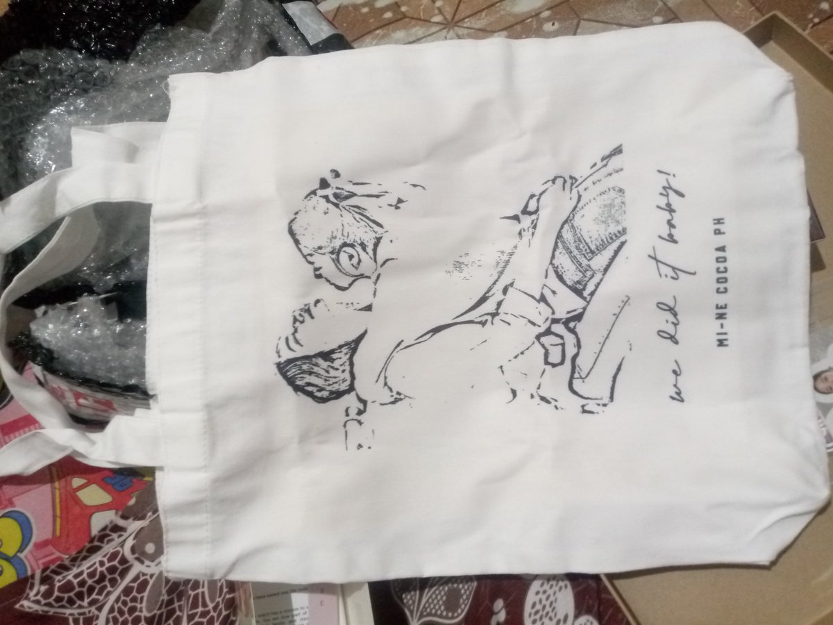 ShipperAuntie's tweet image. I&apos;m so loving my purchase that has been delivered safely to me yesterday.. My mom steal the mug;kung hindi lang puti ecobag pati eco bag maarbor din niya(Hindi siya mahilig sa puti na bag)😭😭😭..😆😆😆. 

FREENBECKY AWARD PRESENTER
#TikTokAwardsxFreenBecky

#minecocoaph