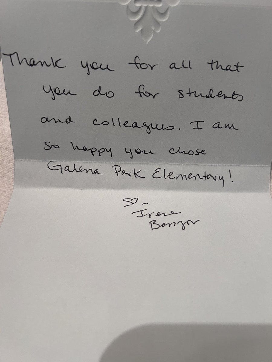 Me siento muy contenta de trabajar para <a href="/GalenaParkISD/">Galena Park ISD</a> mi principal me dejo esta notita ❤️. I feel very happy to work at  <a href="/GalenaParkISD/">Galena Park ISD</a>  my principal left me this little note❤️