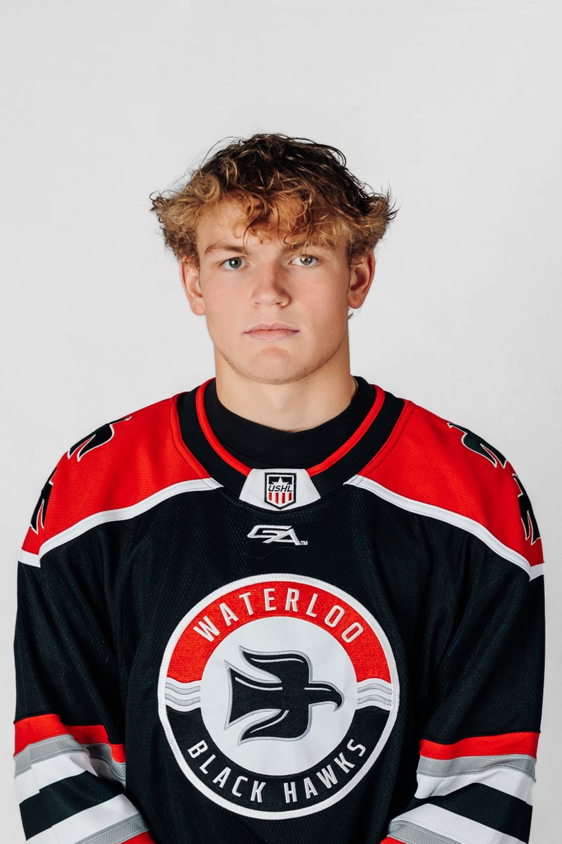 BlckHawksHockey's tweet photo. Jackson Nevers scores his 1st goal of the season only 24 seconds into the 3rd period🤯
WAT 4 DBQ 2
🍎- Myles Hillman
🍎- Tyler Miller
#WATvsDBQ https://t.co/AZtg4VnqUk