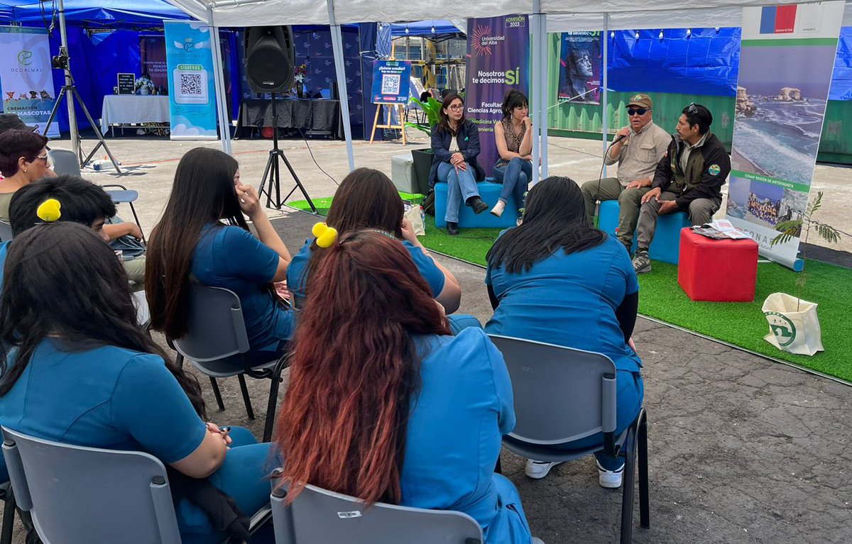 CONAF_Antofa's tweet photo. ✅ Hoy junto a la @Udalba_Chile
estuvimos en la #FIJU en el sitio cero donde los #guardaparques y la directora regional realizaron una amena charla sobre su importante trabajo de Conservación
que hace @conaf_minagri
en las áreas protegidas de la región de #Antofagasta 🐧🦩🦉🦇 https://t.co/AT14sAgYFK