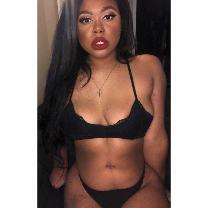 Goodmorning..imagine us sleeping in late...what we&rsquo;d do in bed together 😏 https://t.co/z7fSUrKpiU<a href="/tag/ebony"class="tags"><span>#ebony</span></a><a href="/tag/twerk"class="tags"><span>#twerk</span></a><a href="/tag/livestream"class="tags"><span>#livestream</span></a><a href="/tag/bigbooty"class="tags"><span>#bigbooty</span></a><a href="/tag/amateur"class="tags"><span>#amateur</span></a><a href="/tag/blackgirls"class="tags"><span>#blackgirls</span></a>