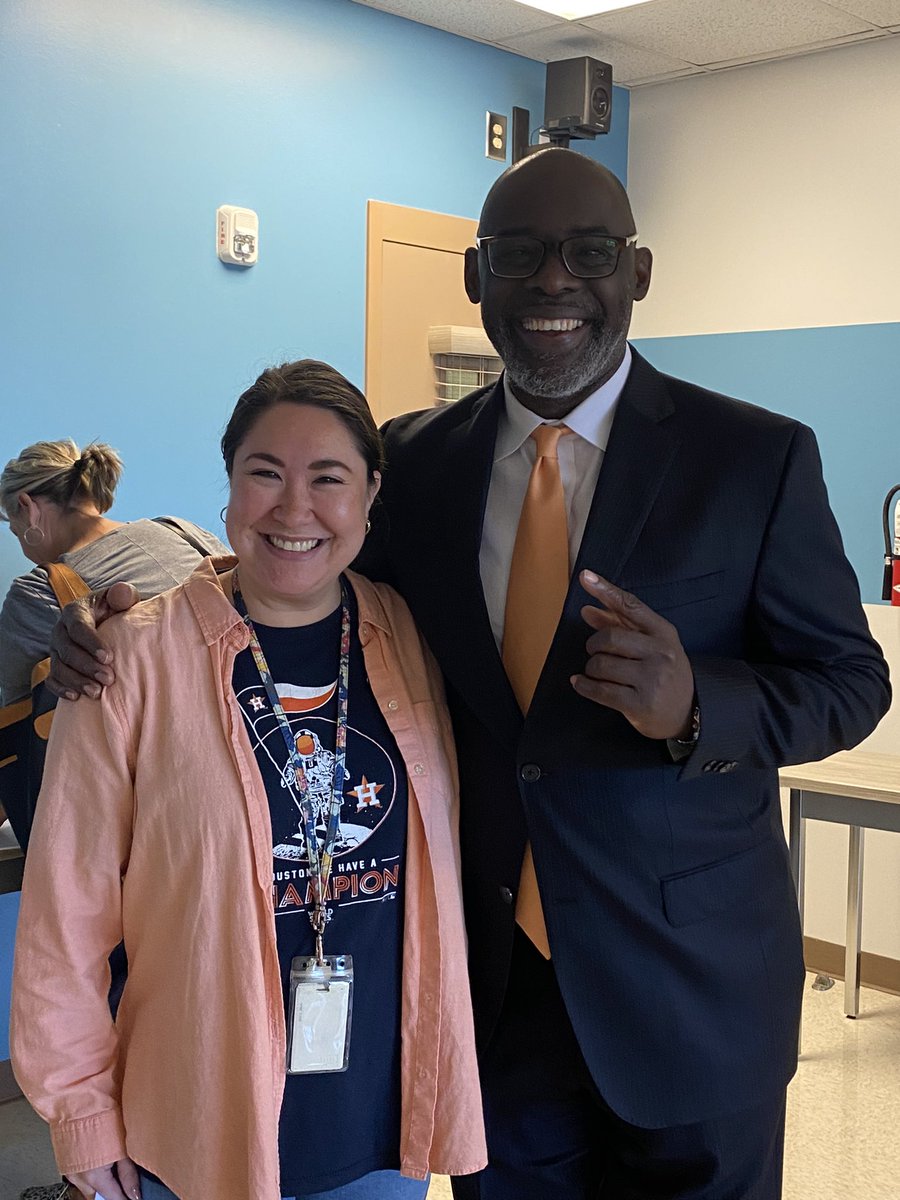 MrWhoopUpOnEm's tweet photo. Hanging with LSSP Mrs Yee, blessed to have her in GPISD. https://t.co/GDJlVHY2UX