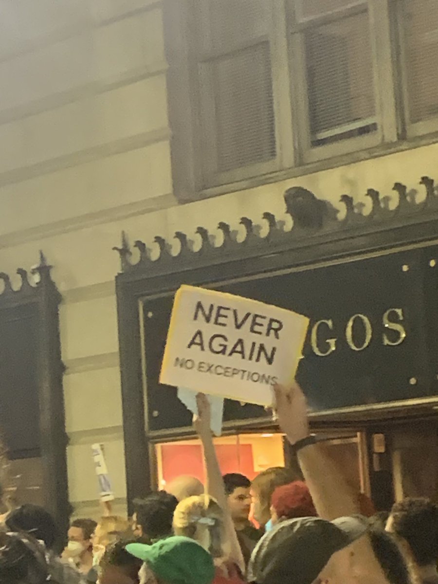 mgbrier's tweet photo. The people of Philadelphia are marching for Palestine #freepalestine #ceasefirenow #philly #StopTheGenocide https://t.co/c8wqaXG60K