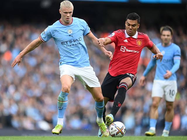 KUIS TEBAK SKOR Manchester Derby
Manchester United vs Man City
Syarat:
1. Follow <a href="/gilabola_ina/">Berita Sepakbola Dunia</a> 
2. Like &amp; RT tweet ini
3. Tulis tebakan kalian di kolom Komentar
Contoh: FT. Man United 0-0 Man City #KuisGilabola

1 pemenang dapat Hadiah 25k (Via Dana/ATM/pulsa)

#MUNMCI