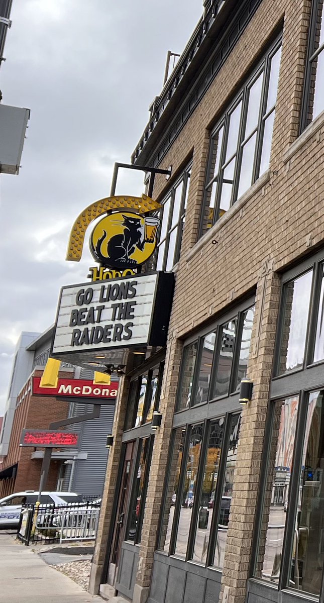 MotorCityBrit's tweet photo. Having an awesome time in Detroit so far, this really is an under appreciated City with so many great experiences to be had. I’m so proud to be a Lions fan. Bring on Monday! #OnePride https://t.co/vkg5UpUiAB