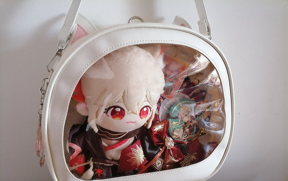 chocoveee's tweet photo. ina go 🇮🇩 
Meow ita bag ✨

Details
✅ Avail 2 versi
✅ Pilih warna (hitam, putih, biru, pink)
IDR 185k / bag

⚠️More info on next tweet

❌cargo tax
🗓️ 7 nov 2023

💌DM for order https://t.co/mA1aed2Mpp