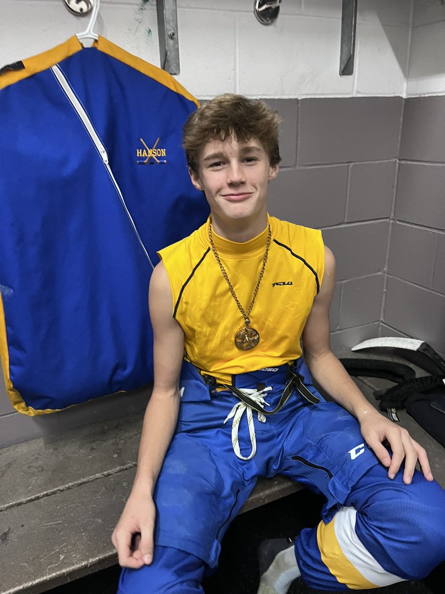 HastingsBantamA's tweet photo. The boys finish the up north trip with another W. They continue to get better. Hell yeahs go to Skov, Woodwick and Hanson. Hanson takes home the game chain. The boys will finish up the weekend with a home opener tomorrow. See you all then!!! #goraiders #hellyeahs https://t.co/IHc2bCqnpV