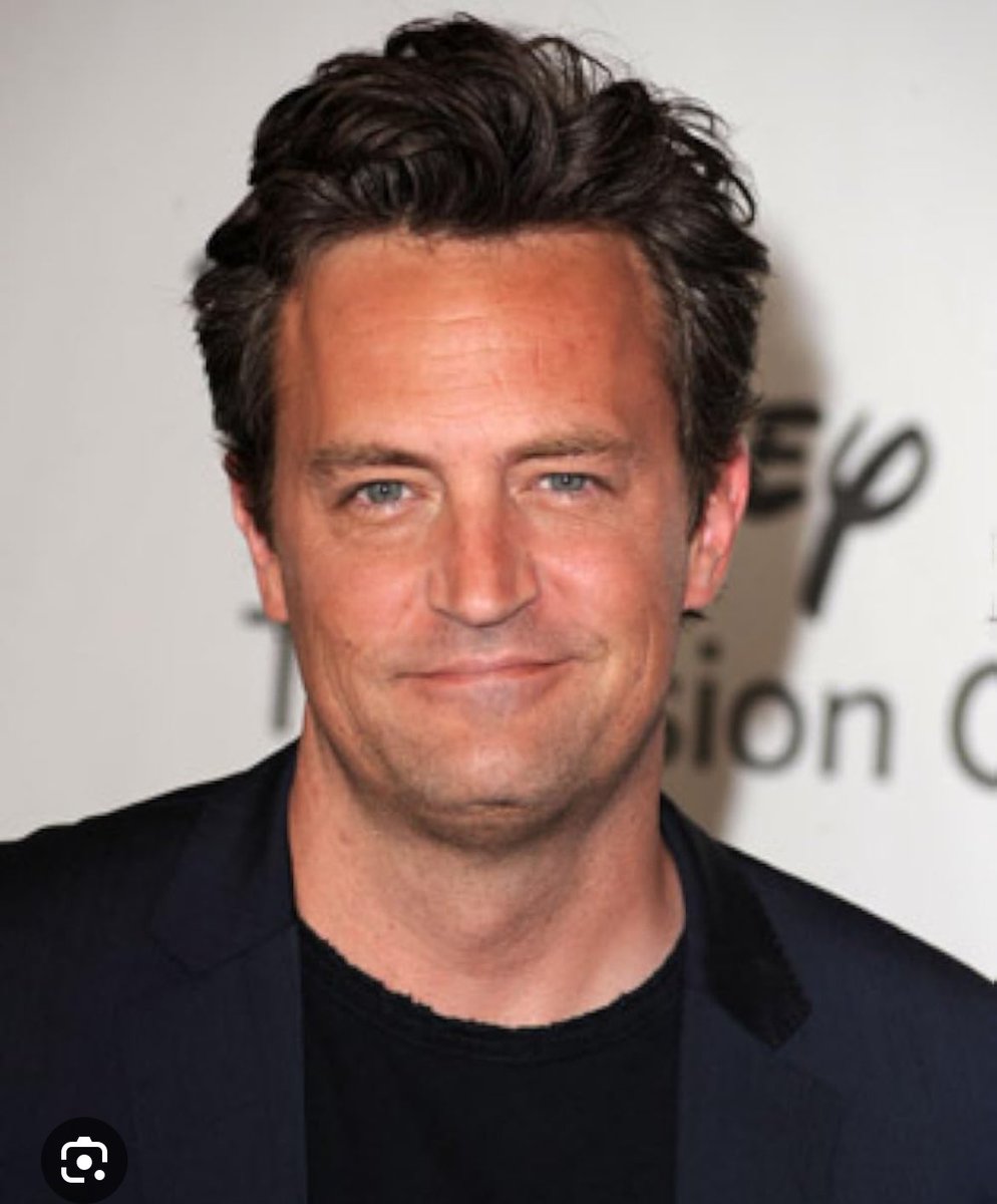 Que triste noticia!! Descansa en Paz🙏🏻🥲#matthewperry #friends