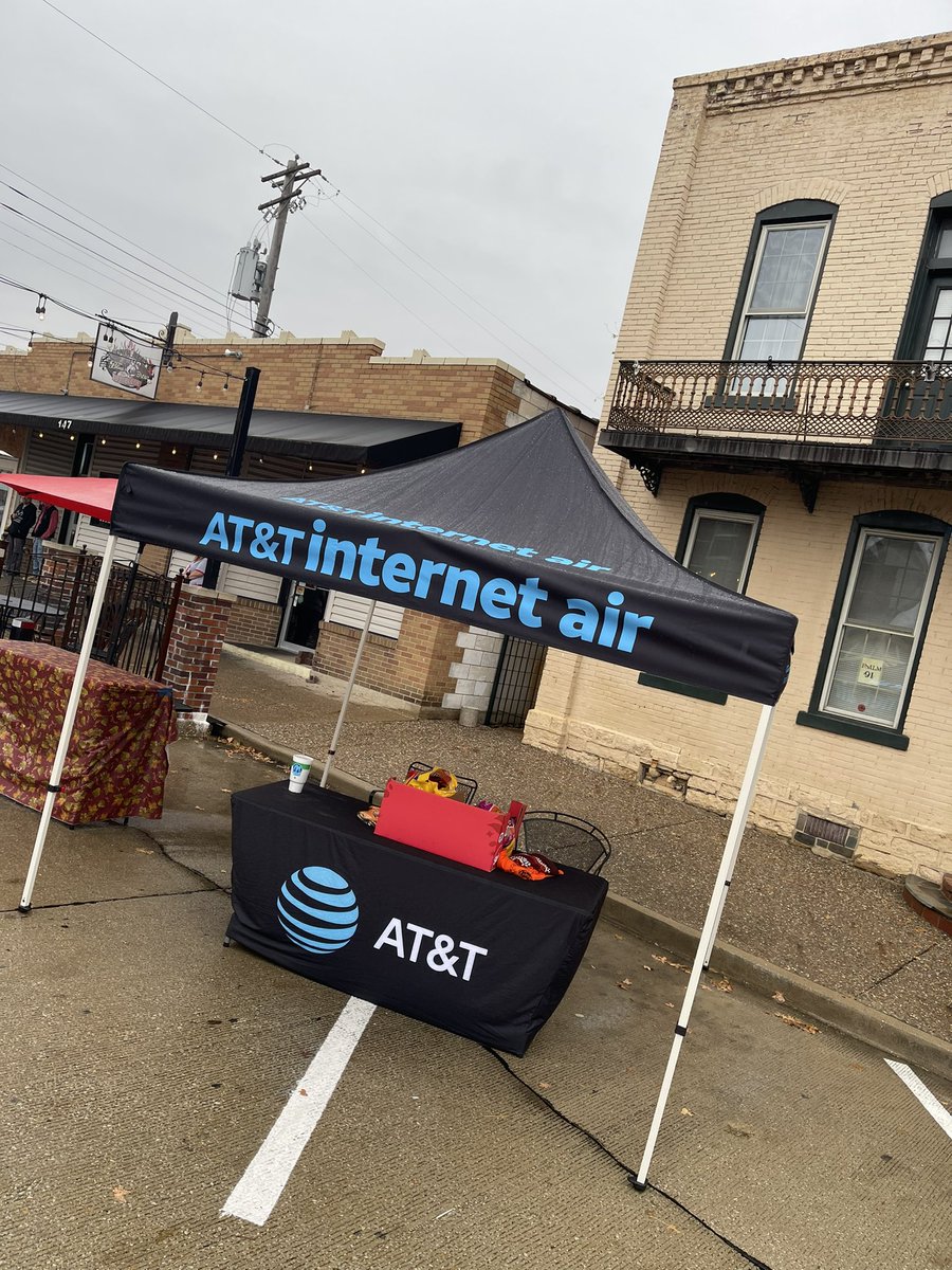 bobby_nier's tweet image. Truck or treat in Pacific, MO. Passing out candy and taking down leads for that AIA launch 11/1 here!!! 
#WinAsOne #WinMOORE #AIA 
@jacoby_bryant2 @MikeMitch85 @KattiaS_Ramirez @AlyssaMoore_12 @WesleyKyleNeal @KAMOkonnects