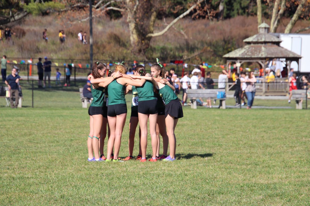 North Girls Running tweet media