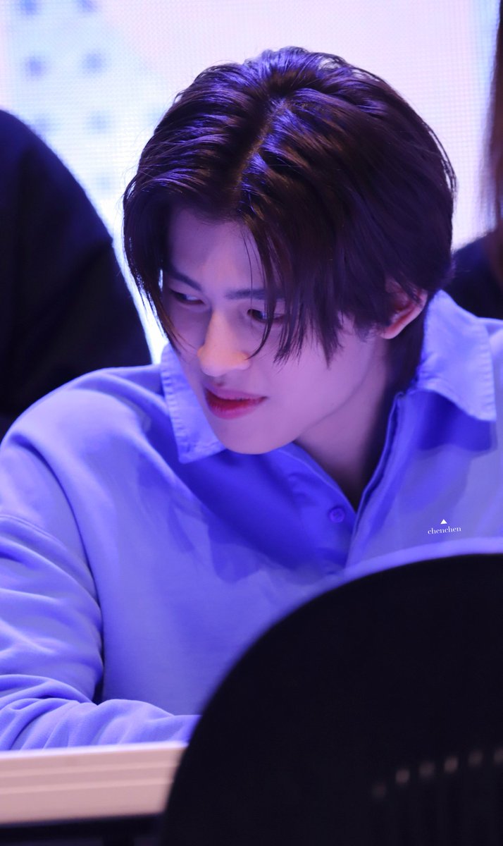 CHENCHENPPE's tweet image. He is a very kind boy and very cute. I'm sorry that my English is not good, so I didn't say anything.
#PPfandayxSeoul
#GMMTVFANDAY6
#ppnaravit