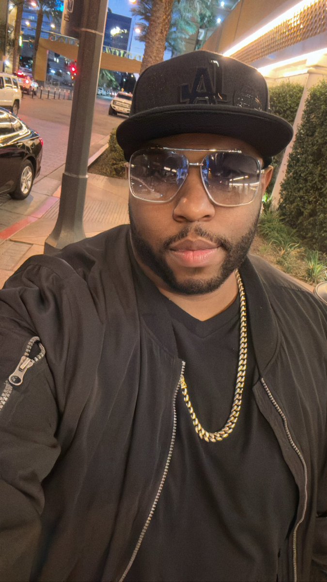 Almost showtime #lasvegas #BIGMIKEHART