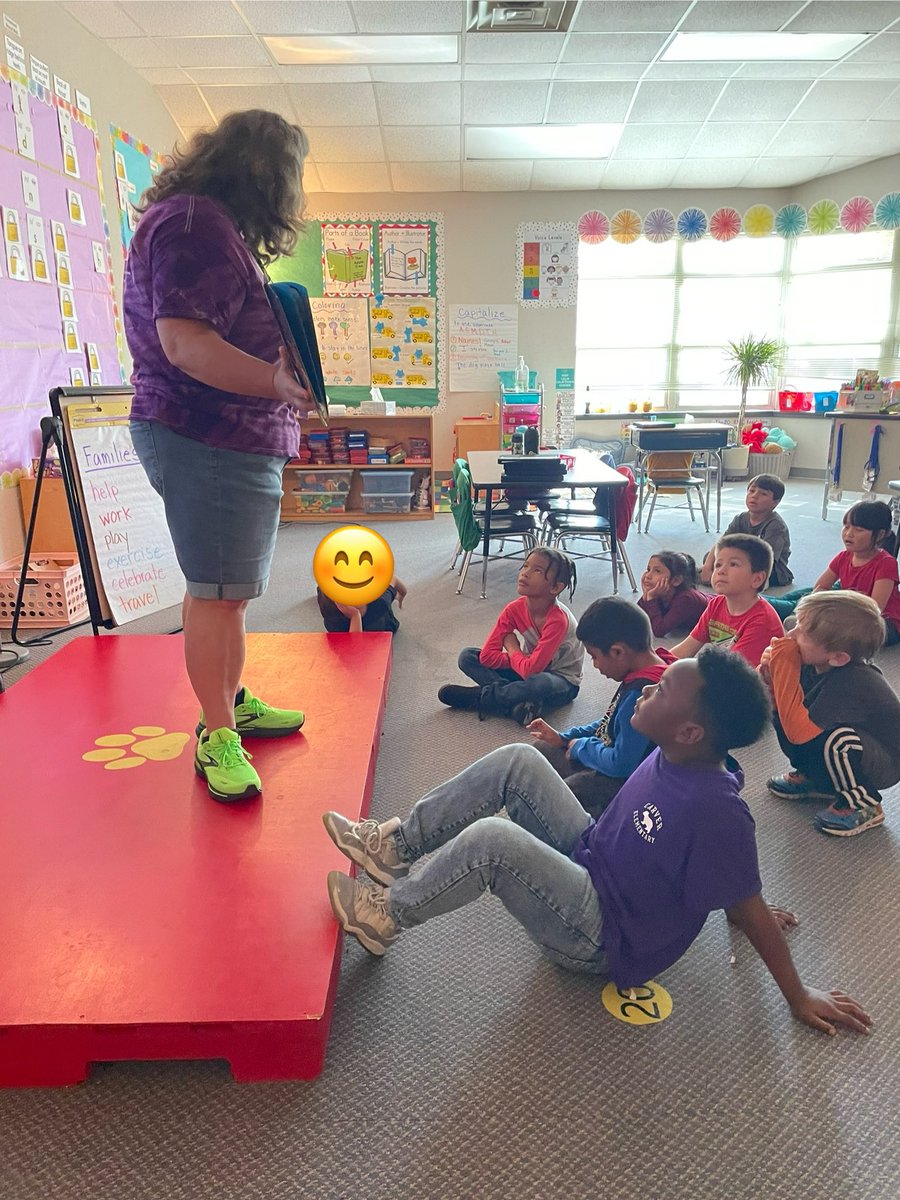 MsRobertsonK's tweet photo. Thank you Ms. Betty for sharing Spooky Story time with us! https://t.co/ndkhG7Jwlf