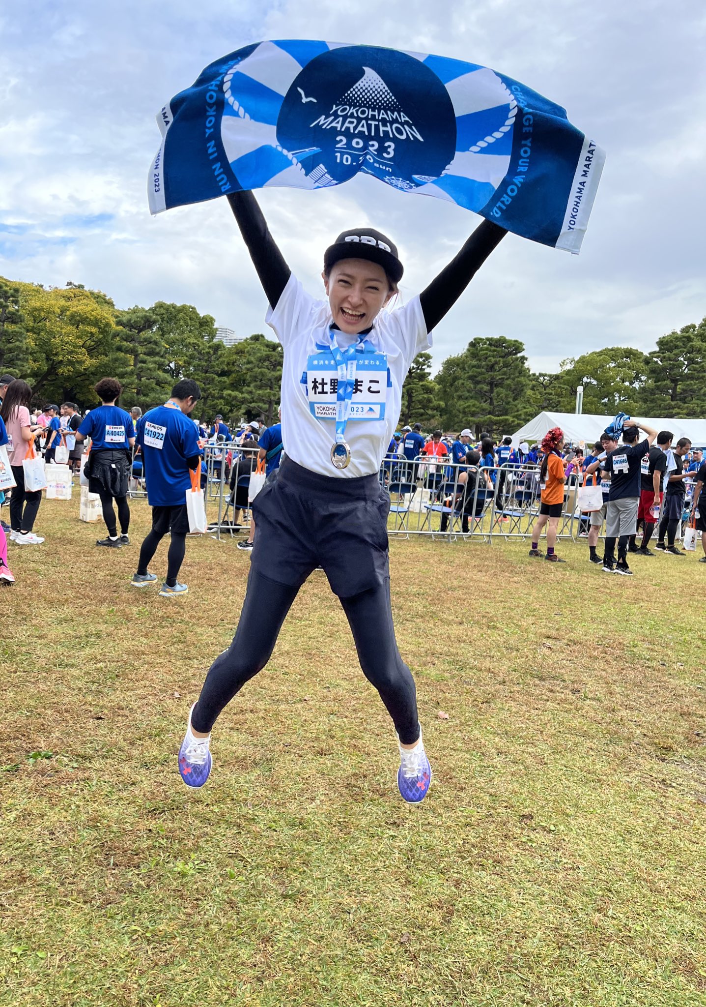 横浜マラソン2015 フィニッシャータオル 完走タオル 横浜マラソン 2015 横浜マラソン完走タオル - メルカリ