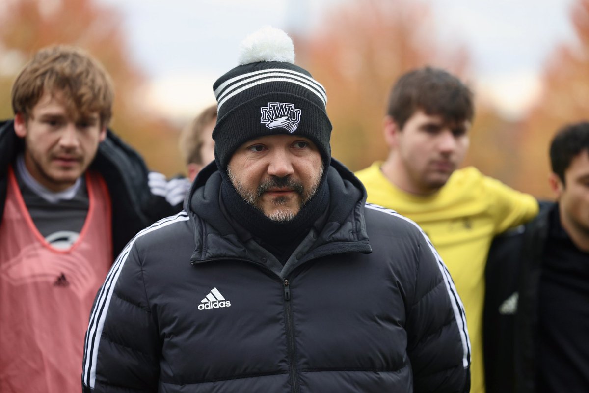 A season to remember 💭

Instant 📸 from tonight’s match against the University of Dubuque ⚽️ #YipYip #PWolfNation