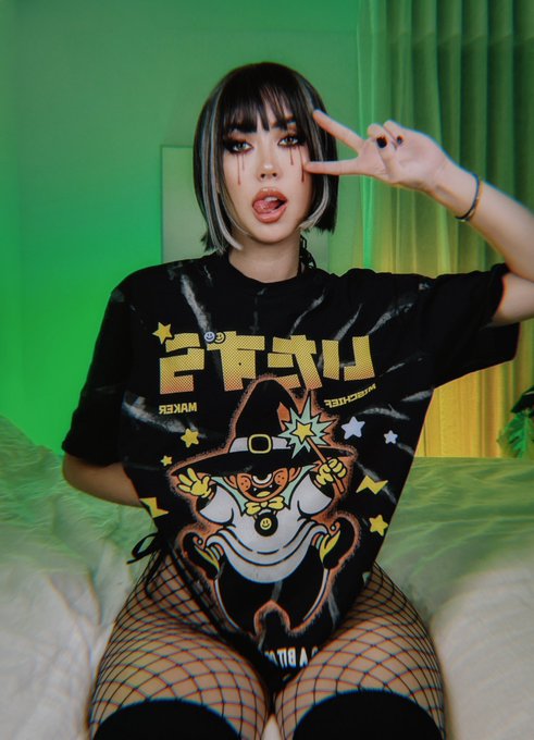 hi, now say it back pls :3 https://t.co/hU0pvnPjFy<a href="/tag/tifalockhart"class="tags"><span>#tifalockhart</span></a>