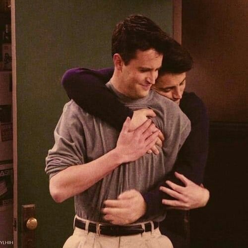 Can my heart BE any more broken? 🥺💔 

RIP Chandler Bing